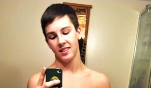 teenboy_iphone_selfshots_naked_sexy